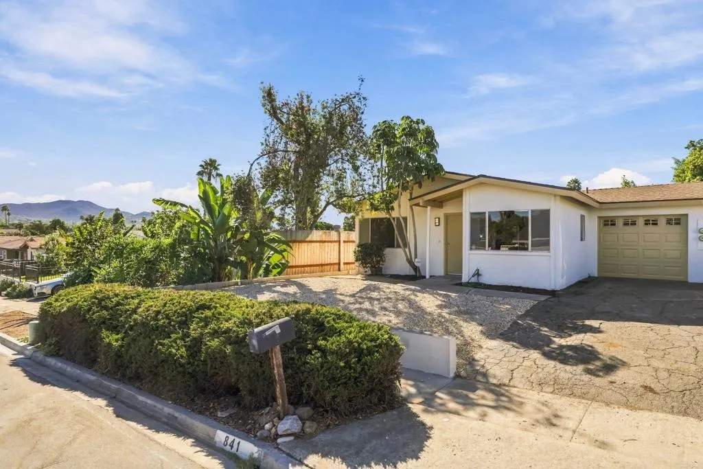 main property photo 0