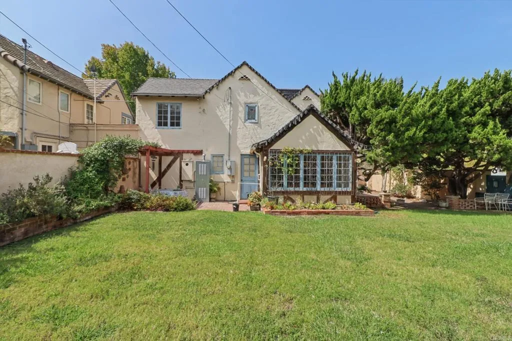 main property photo 36