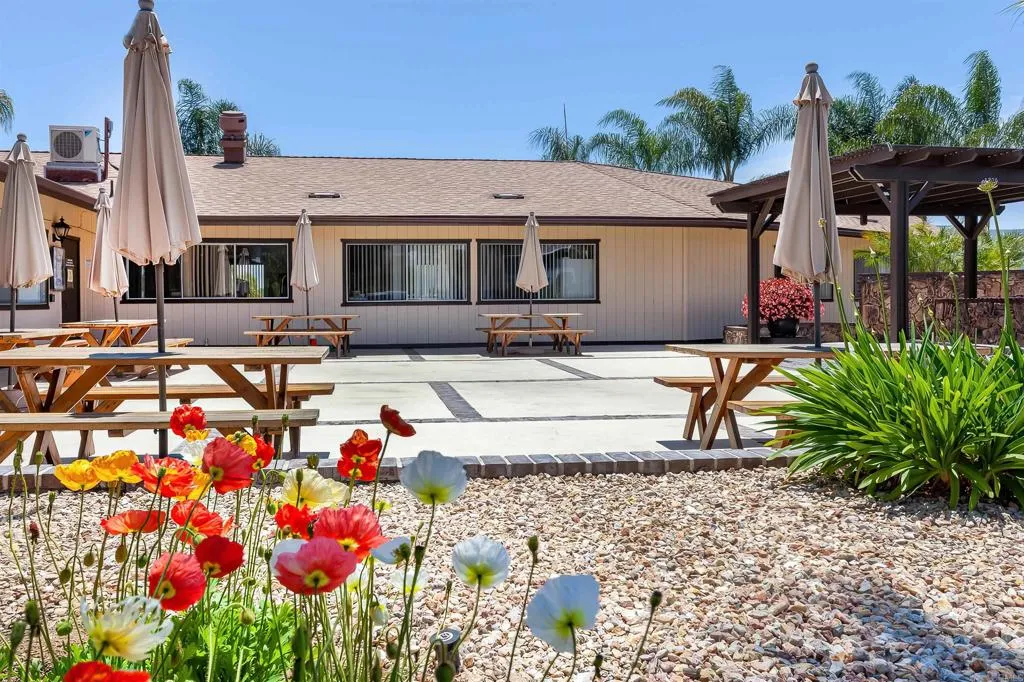 main property photo 20