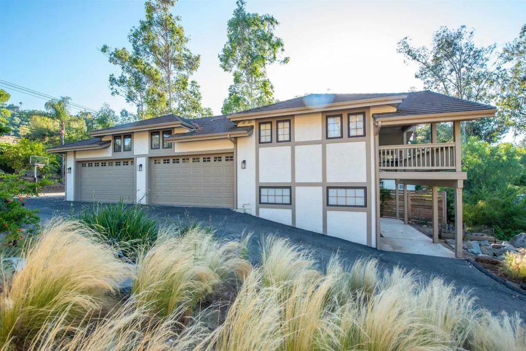 main property photo 66