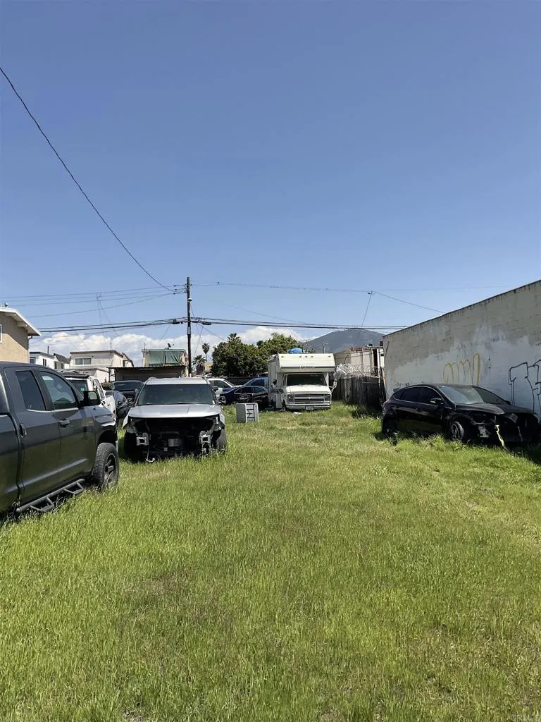 main property photo 9
