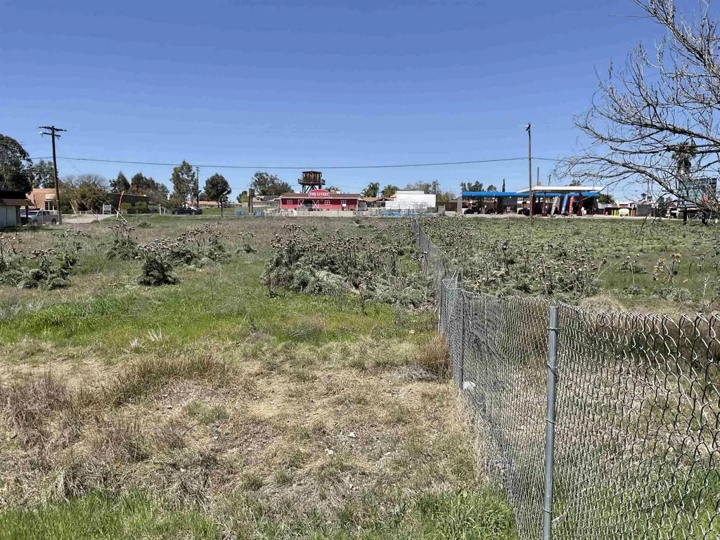 main property photo 29