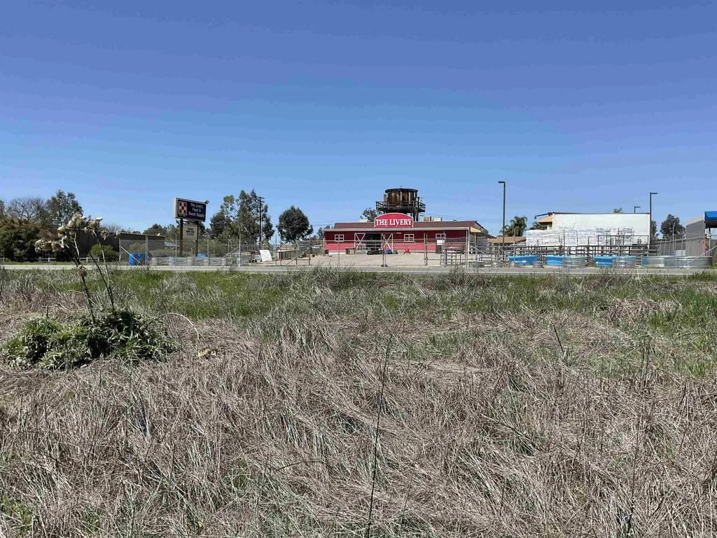 main property photo 9