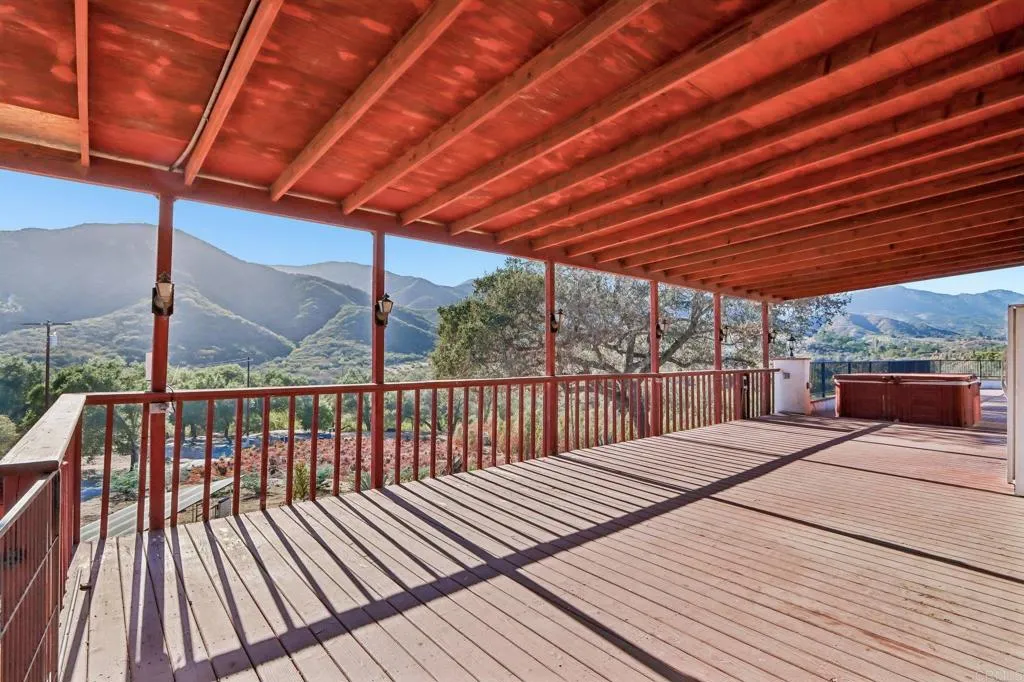 main property photo 33