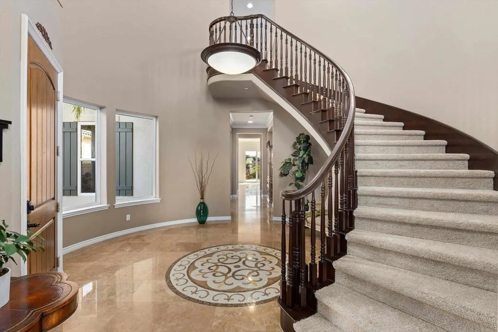 main property photo 51