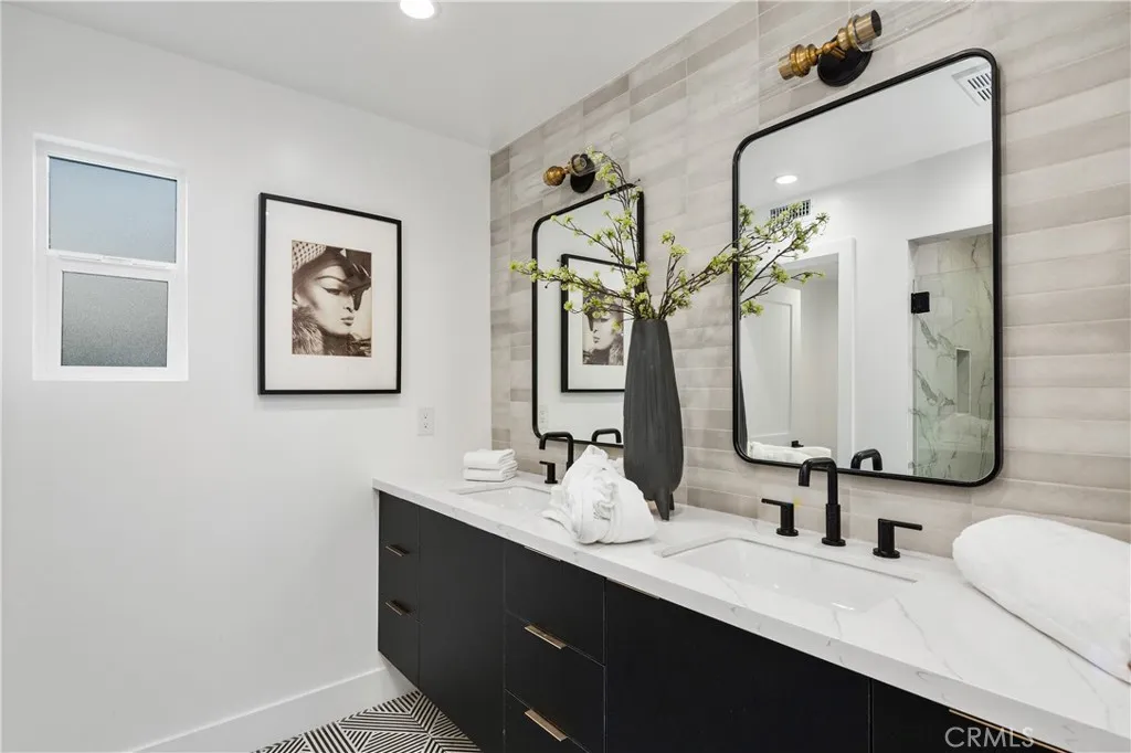 main property photo 71