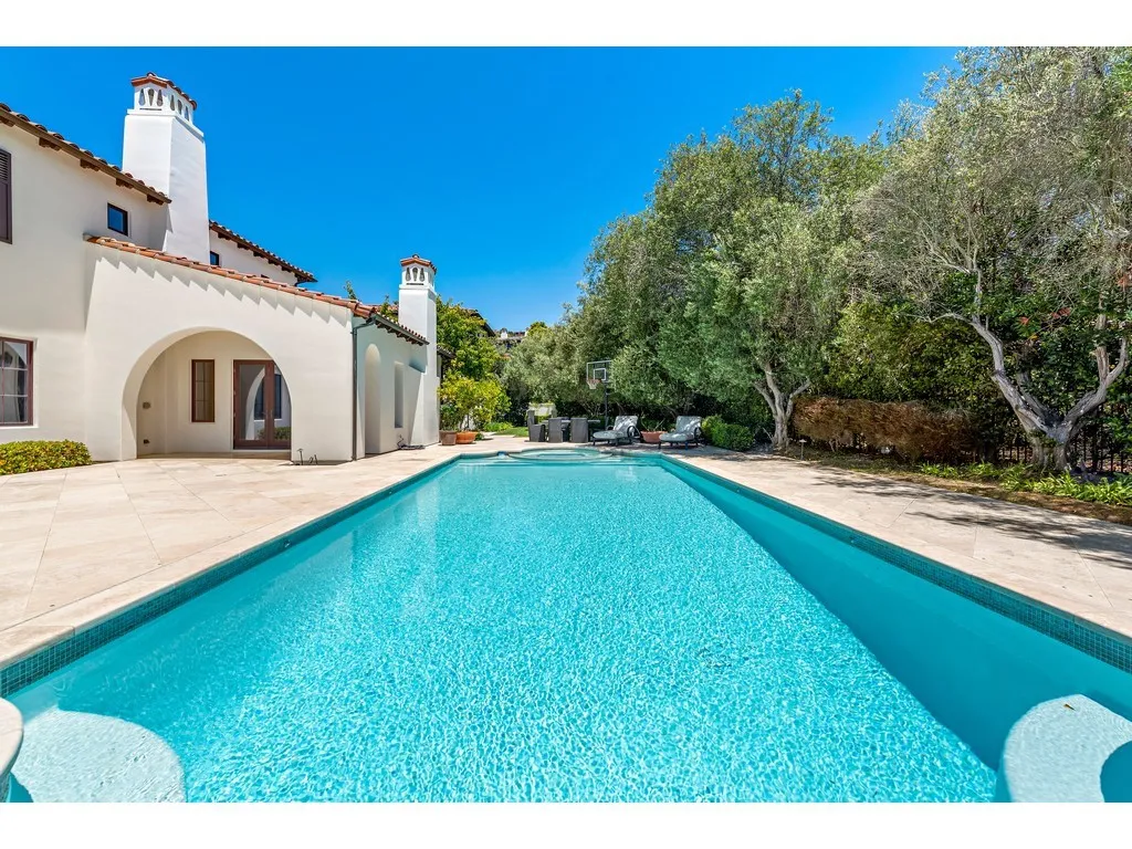 main property photo 49