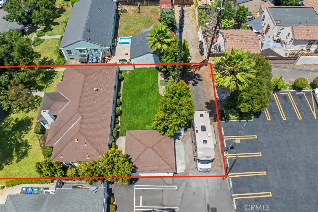 main property photo 24
