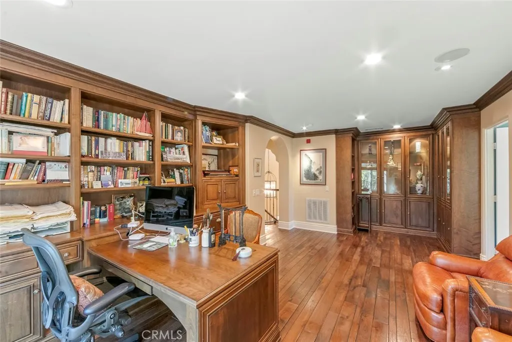 main property photo 54