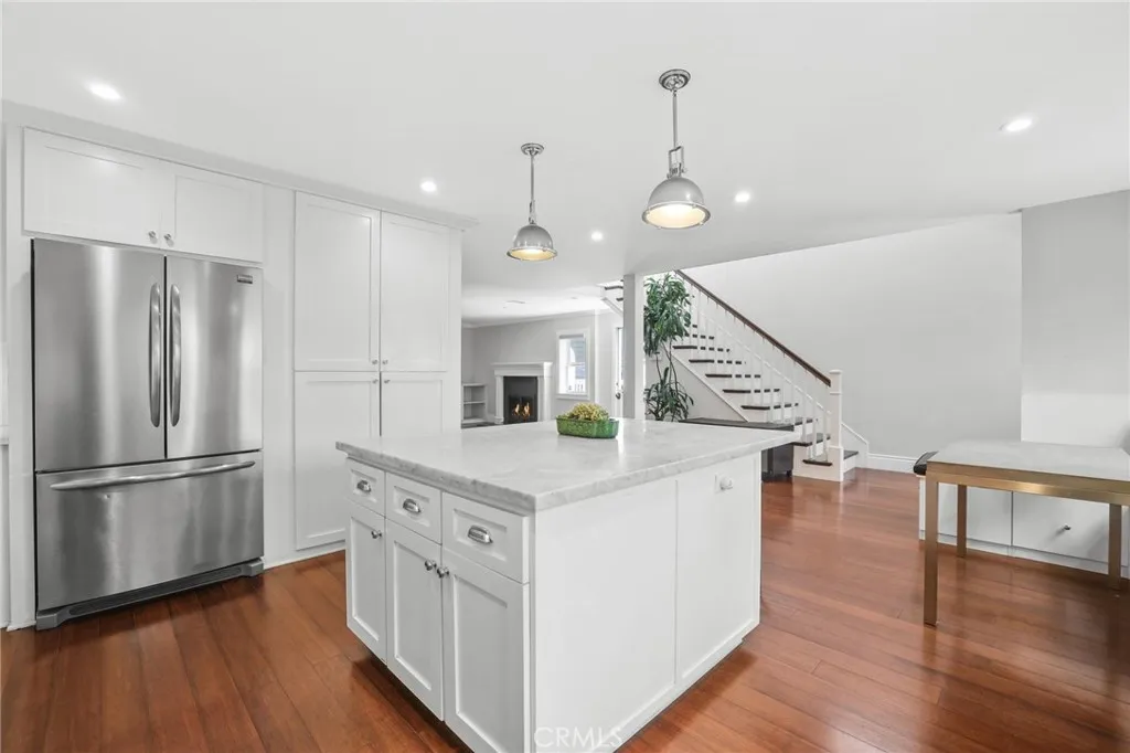 property viewer photo 30