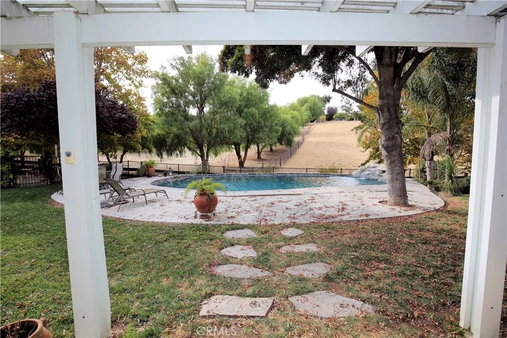 main property photo 29