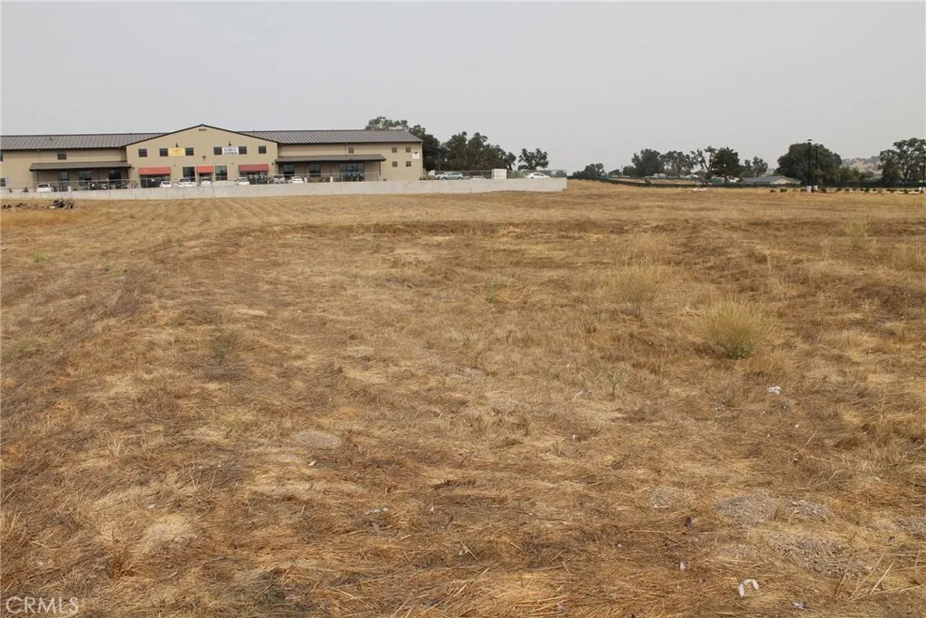 main property photo 4