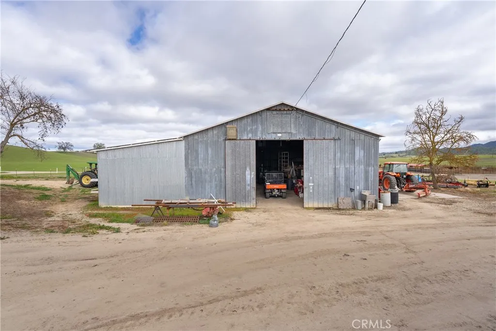 main property photo 64