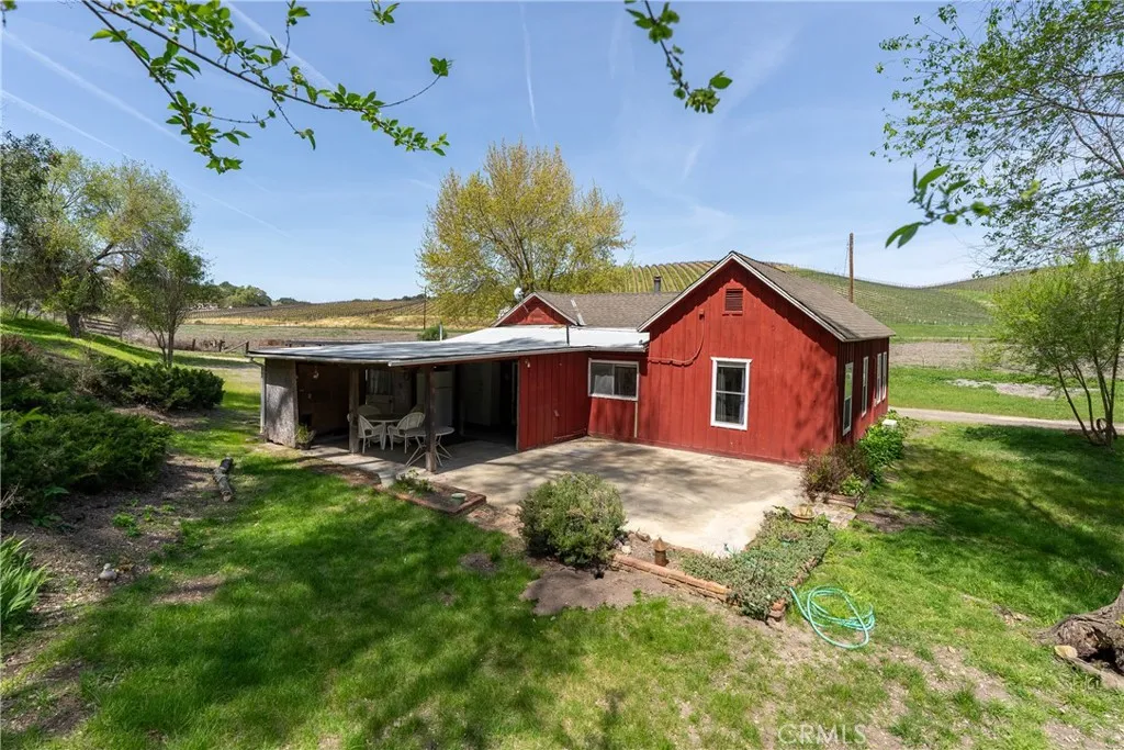 main property photo 18
