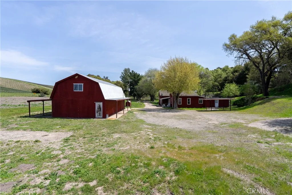 main property photo 23