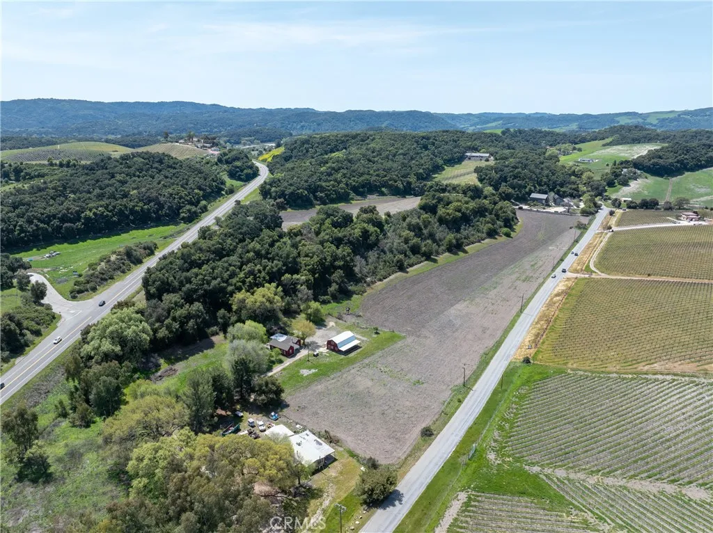 main property photo 30
