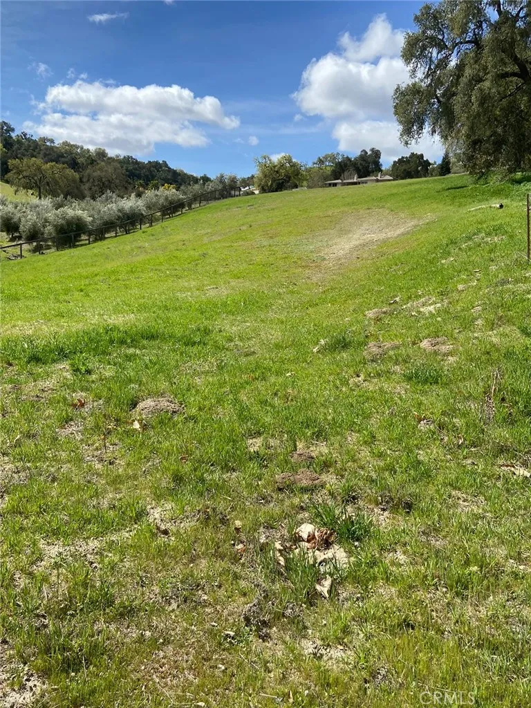 main property photo 17