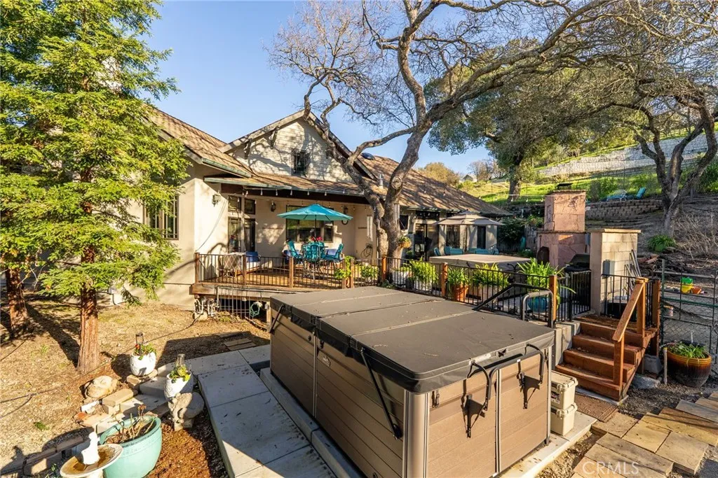 main property photo 34