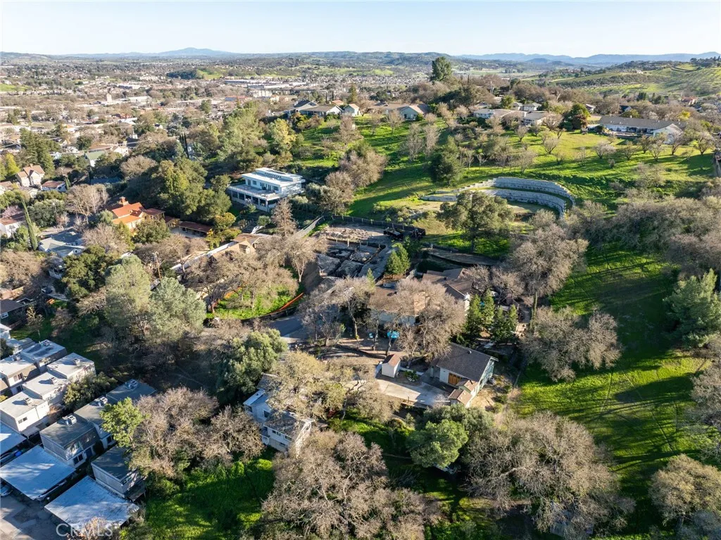 main property photo 60