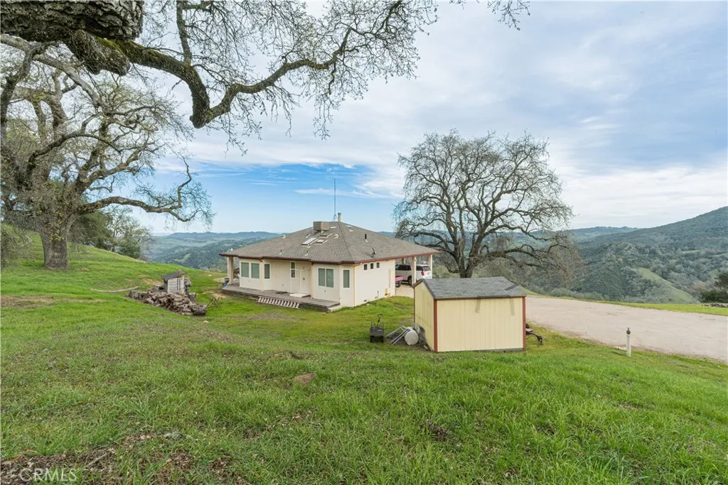 main property photo 5