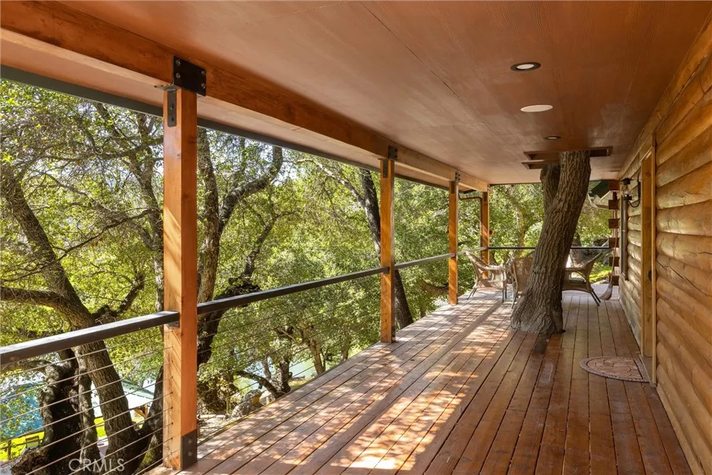 main property photo 17