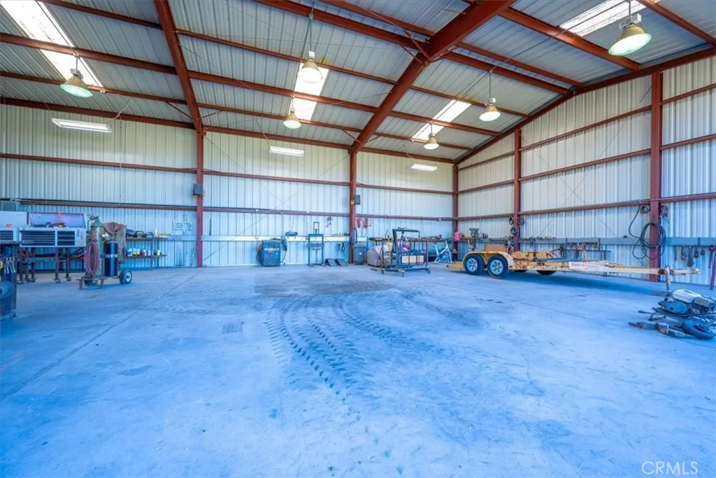 main property photo 23