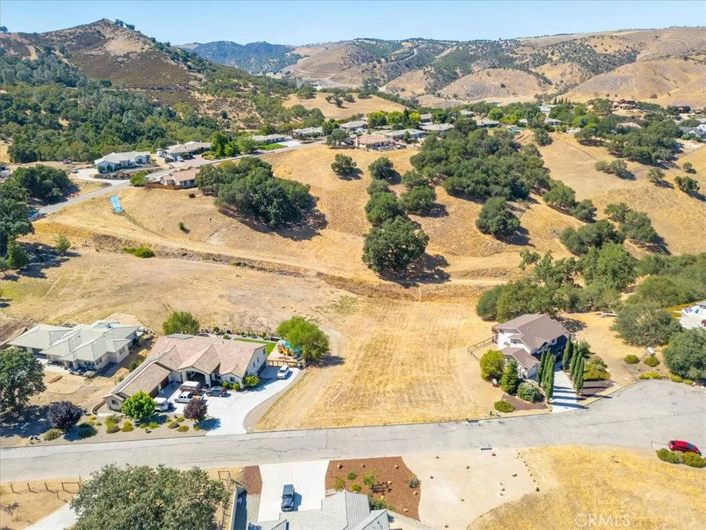 main property photo 10