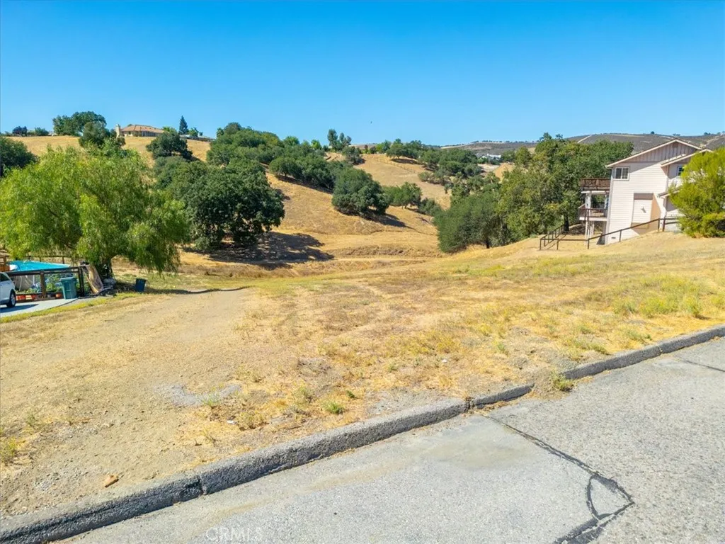 main property photo 8