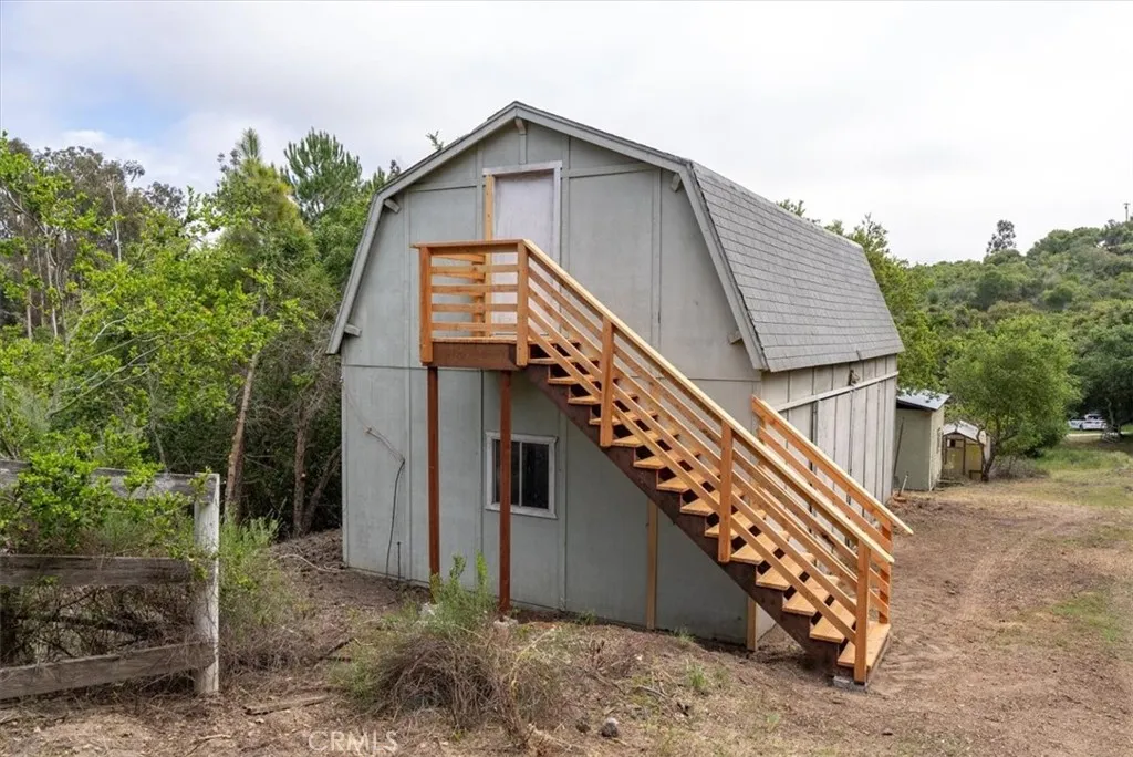 main property photo 10