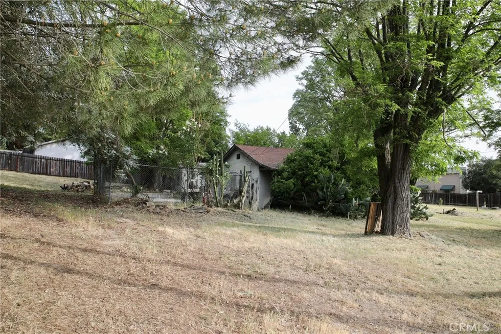 main property photo 13