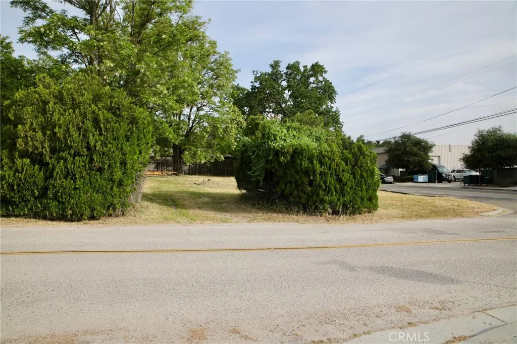 main property photo 8
