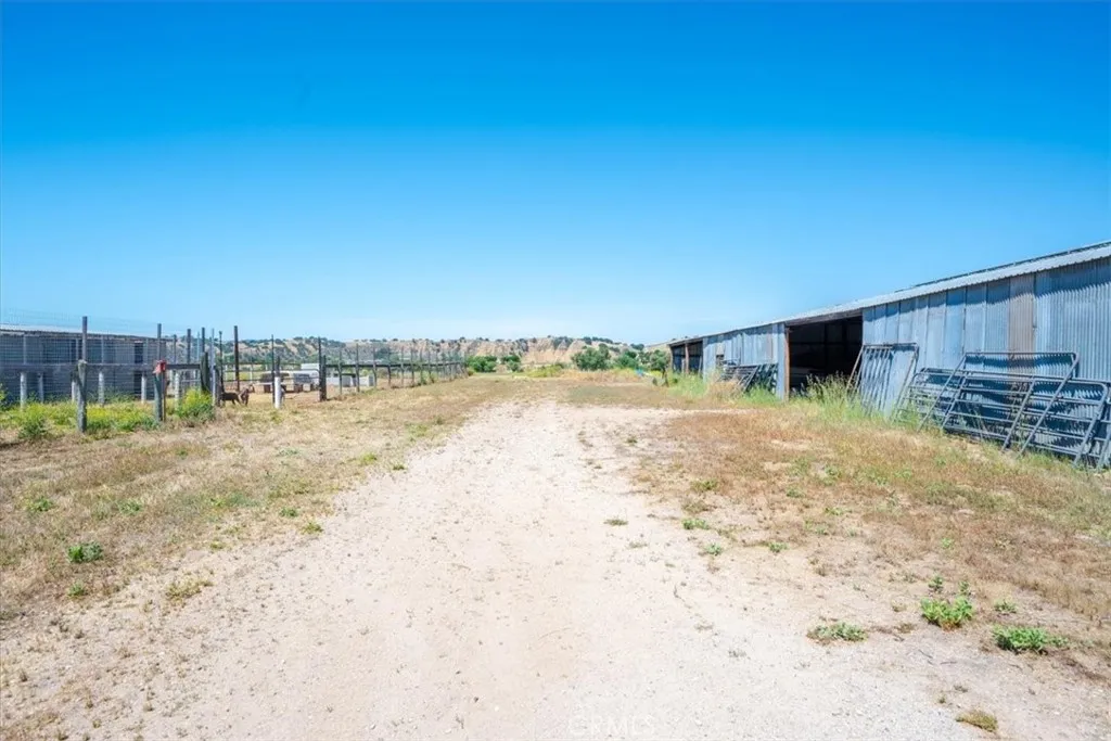 main property photo 66