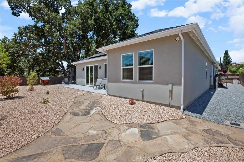main property photo 50
