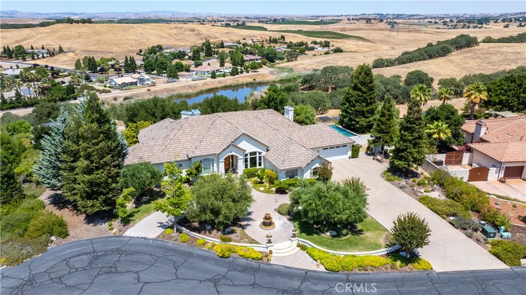 main property photo 4