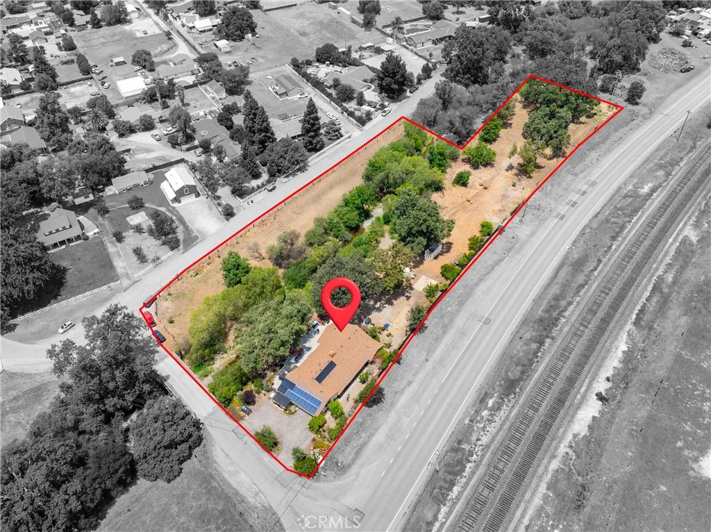 main property photo 13