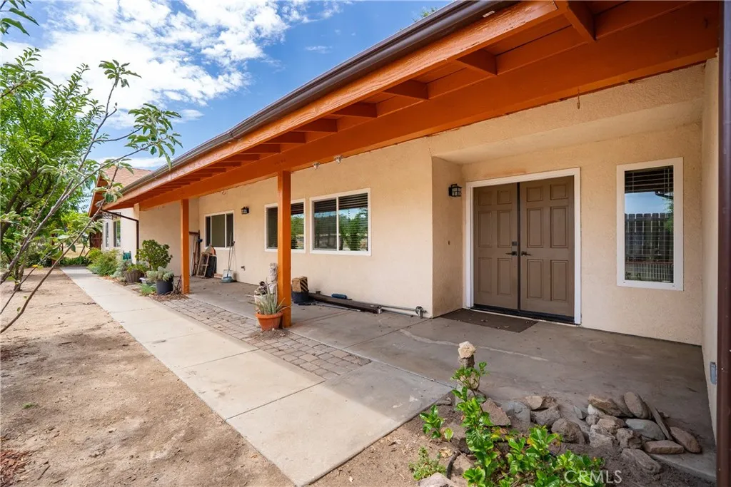 main property photo 14