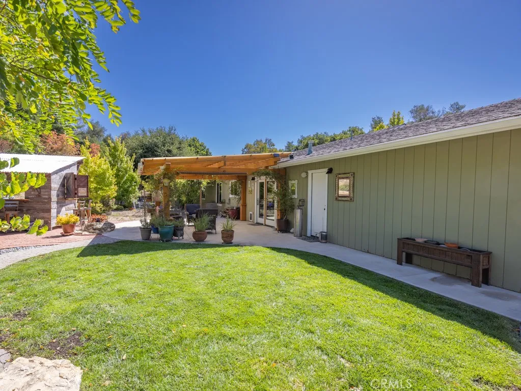 main property photo 7