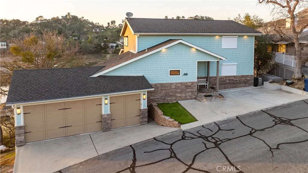 main property photo 3