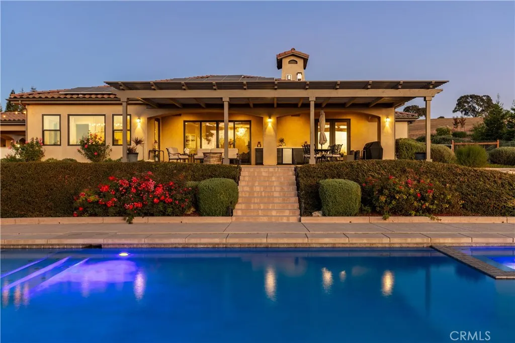 main property photo 123