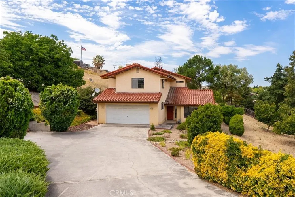 main property photo 3