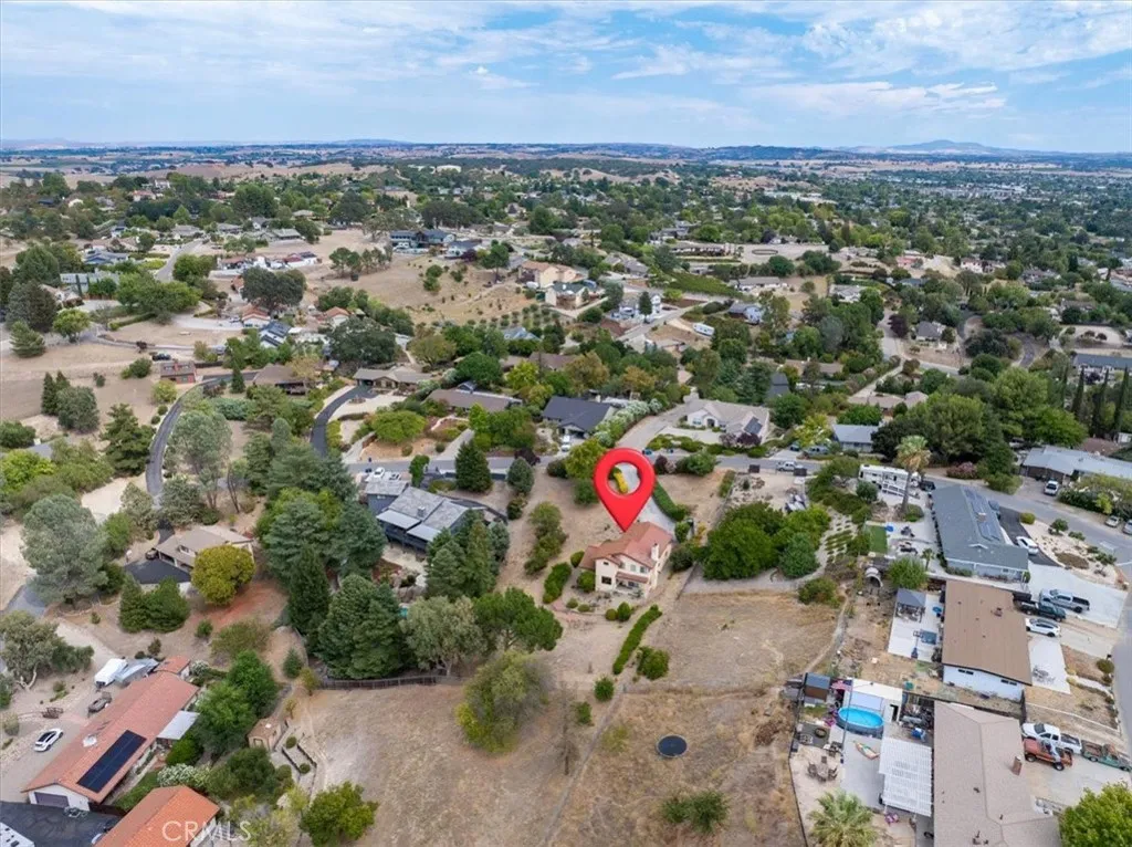 main property photo 39