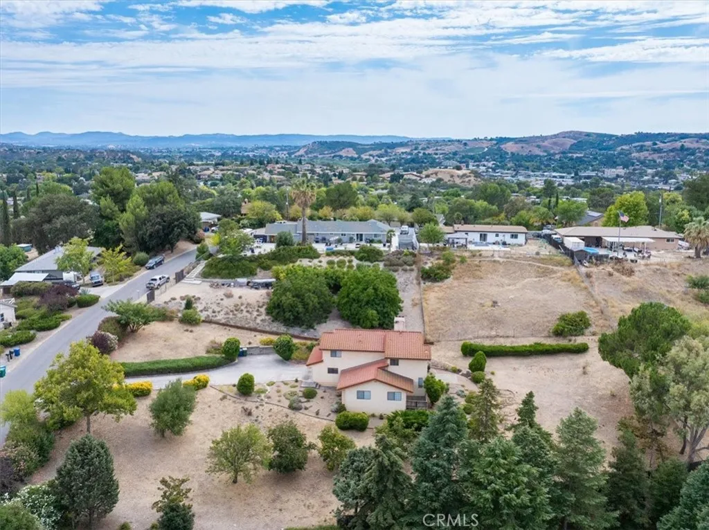 main property photo 40