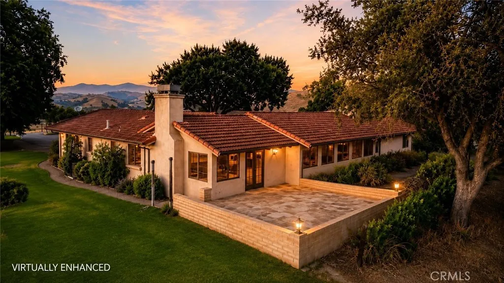 main property photo 28