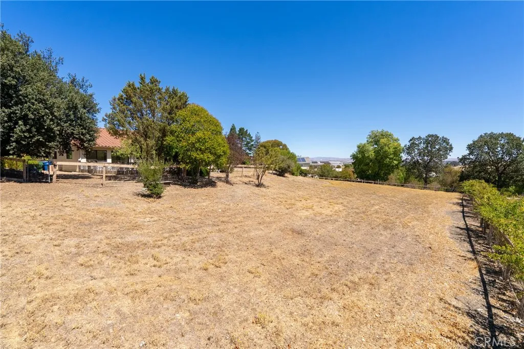 main property photo 40