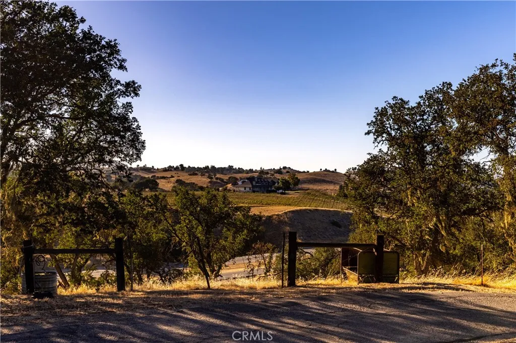 main property photo 41