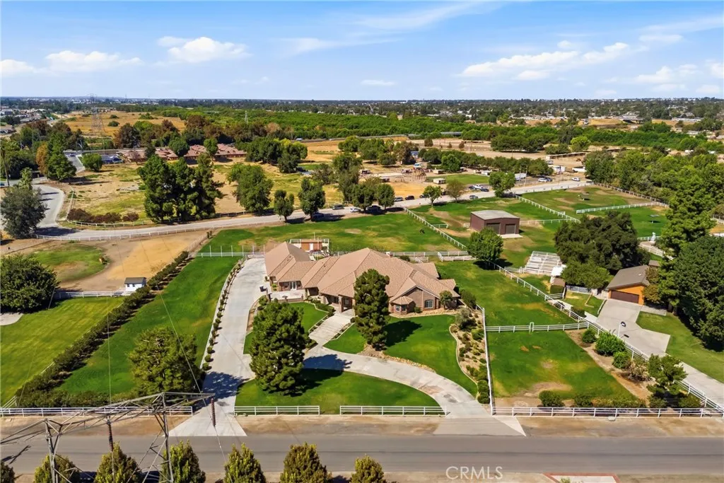 main property photo 59
