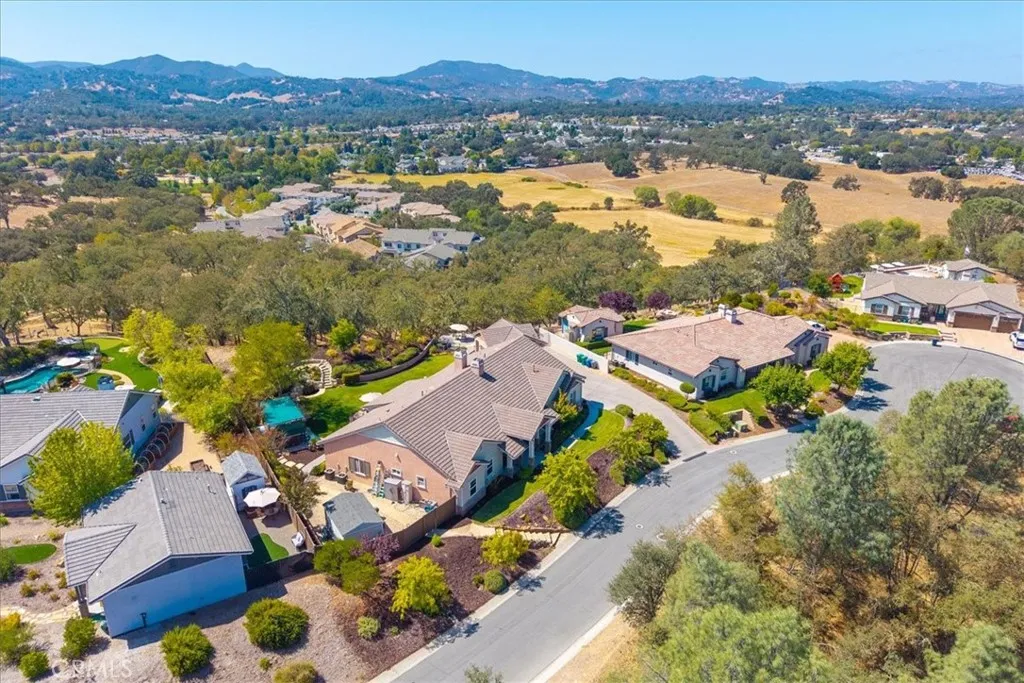 main property photo 70