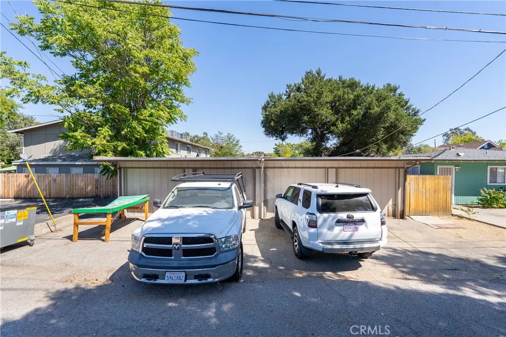 main property photo 28