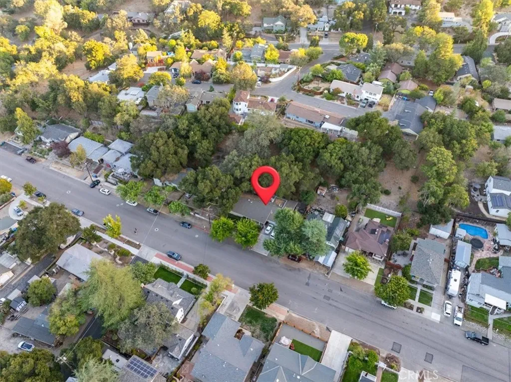 main property photo 13
