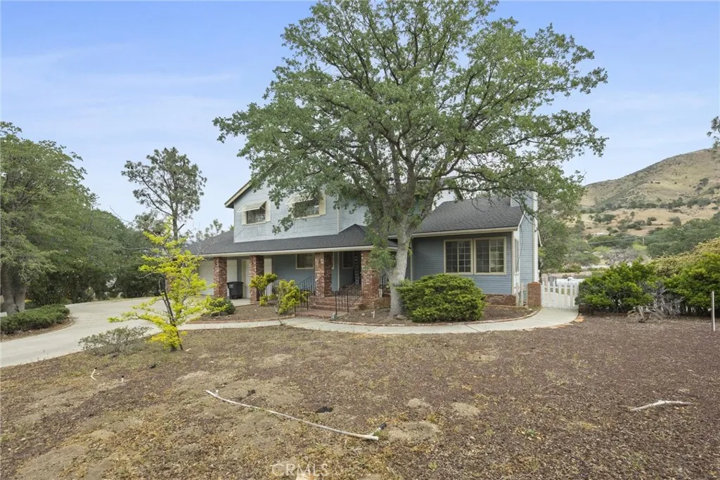 main property photo 10